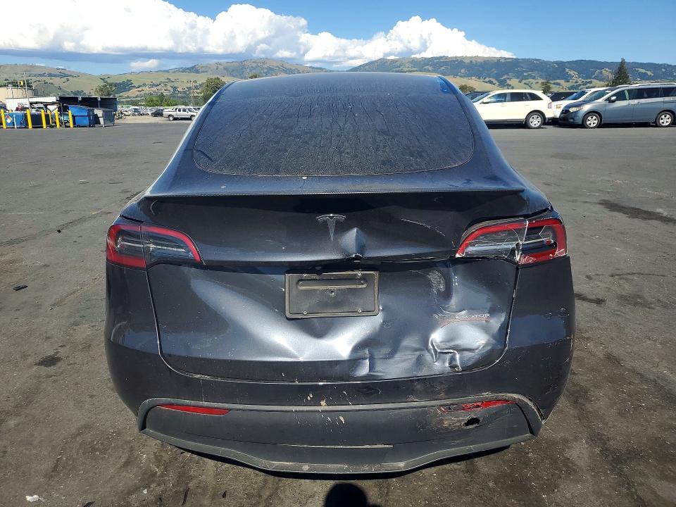2024 Tesla Model Y მანქანა იყიდება აუქციონზე, vin: 7SAYGDEF2RA267898, აუქციონის ნომერი: 49139936