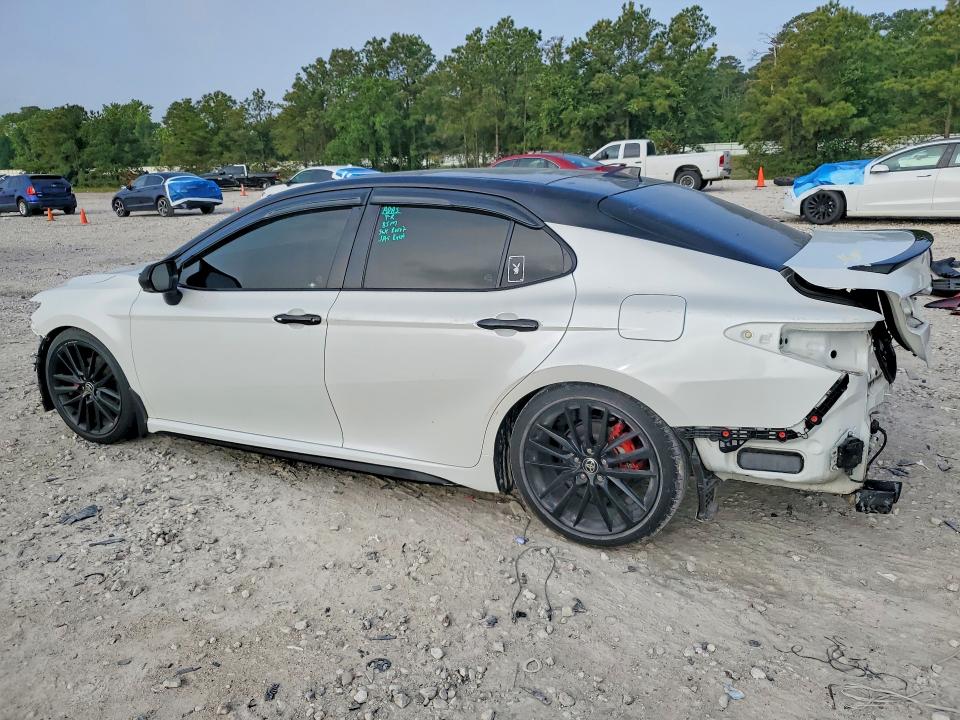 51305156 :رقم المزاد ، 4T1KZ1AK3MU047537 vin ، 2021 Toyota Camry مزاد بيع