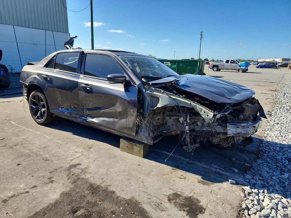 50164556 :رقم المزاد ، 2C3CCABG3PH624387 vin ، 2023 Chrysler 300 مزاد بيع