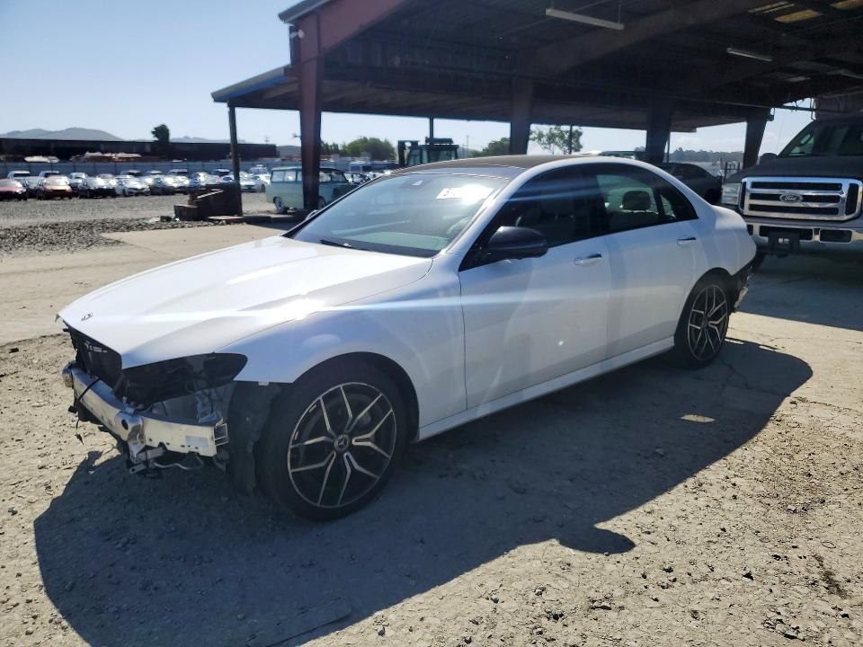 51646796 :رقم المزاد ، W1KZF8DB3NB086227 vin ، 2022 Mercedes-benz E مزاد بيع
