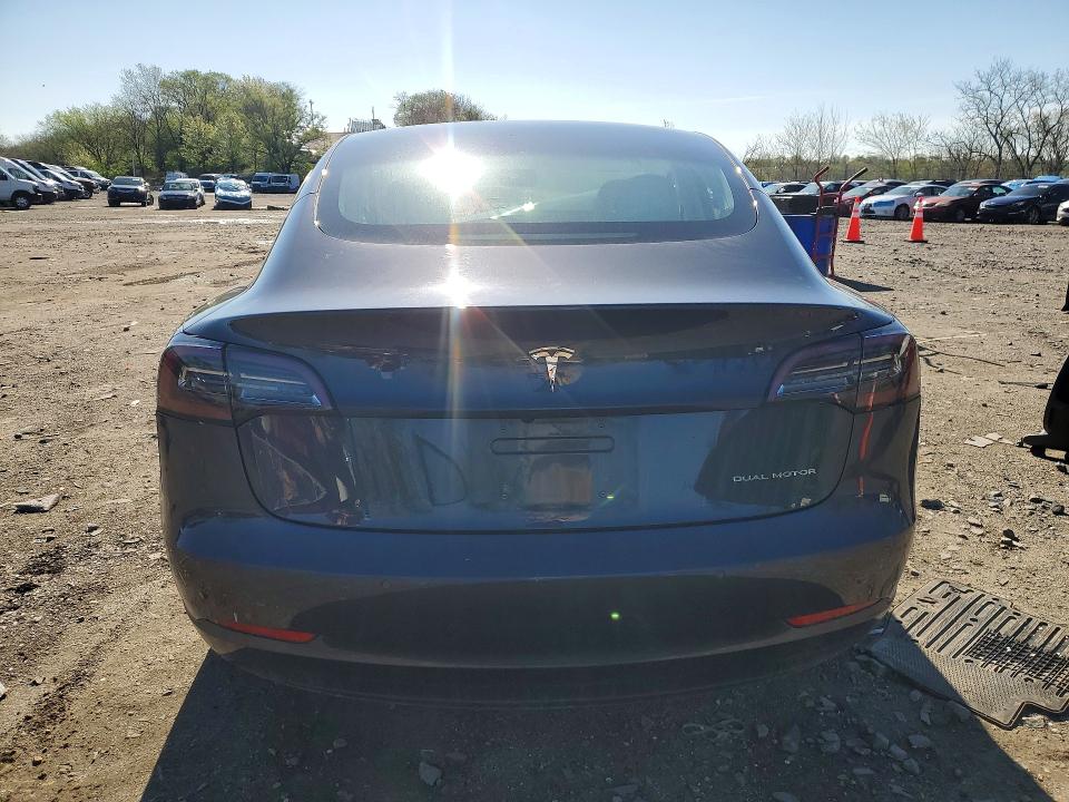 Продажа на аукционе авто 2018 Tesla Model 3, vin: 5YJ3E1EB4JF111863, номер лота: 48916796