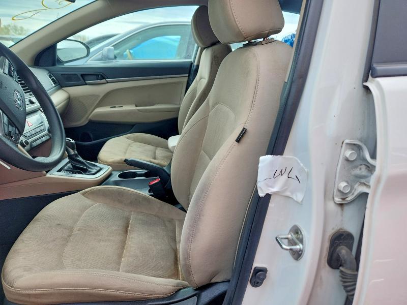 50687176 :رقم المزاد ، 5NPD74LF1HH155059 vin ، 2017 Hyundai Elantra مزاد بيع