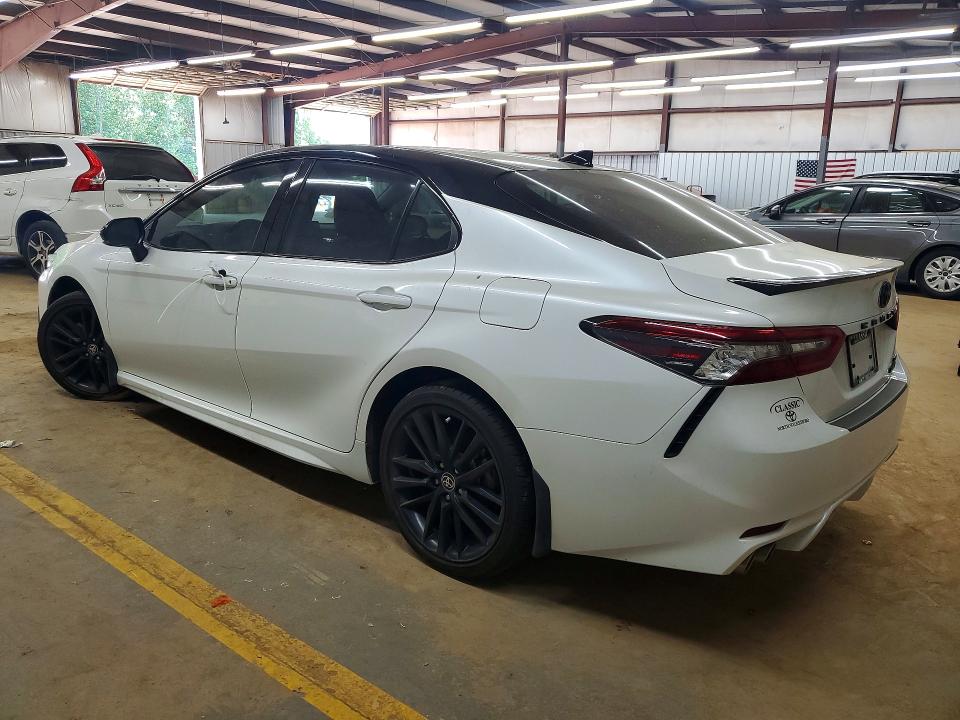 48504276 :رقم المزاد ، 4T1K31AK0NU033257 vin ، 2022 Toyota Camry Hybrid مزاد بيع