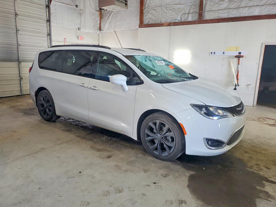 Продаж на аукціоні авто 2018 Chrysler Pacifica, vin: 2C4RC1FG4JR334032, номер лоту: 48570886