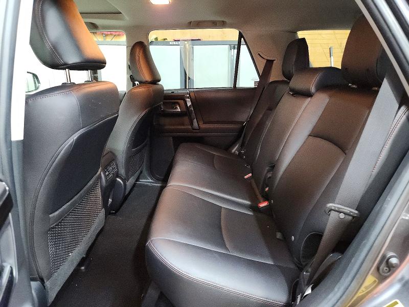 48811456 :رقم المزاد ، JTERU5JR3P6117046 vin ، 2023 Toyota 4runner مزاد بيع