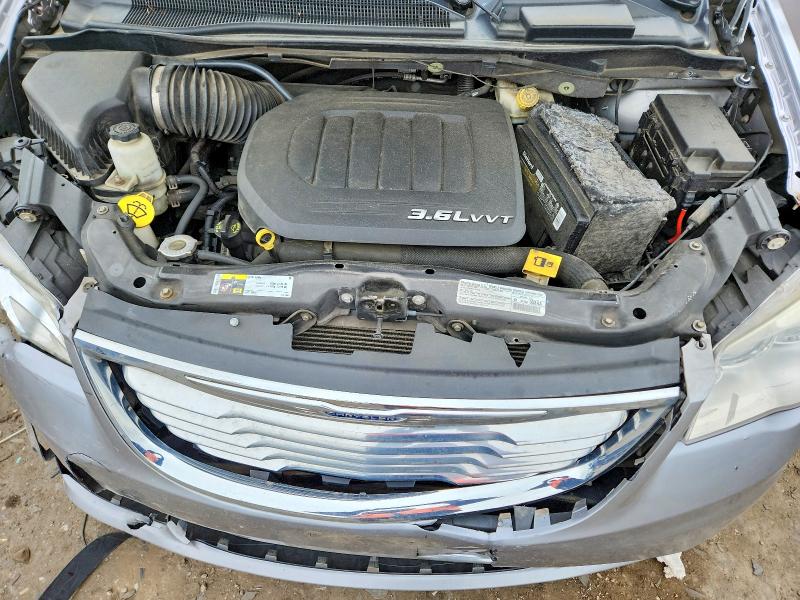 2014 Chrysler Town & Country მანქანა იყიდება აუქციონზე, vin: 2C4RC1CG6ER111808, აუქციონის ნომერი: 51891306