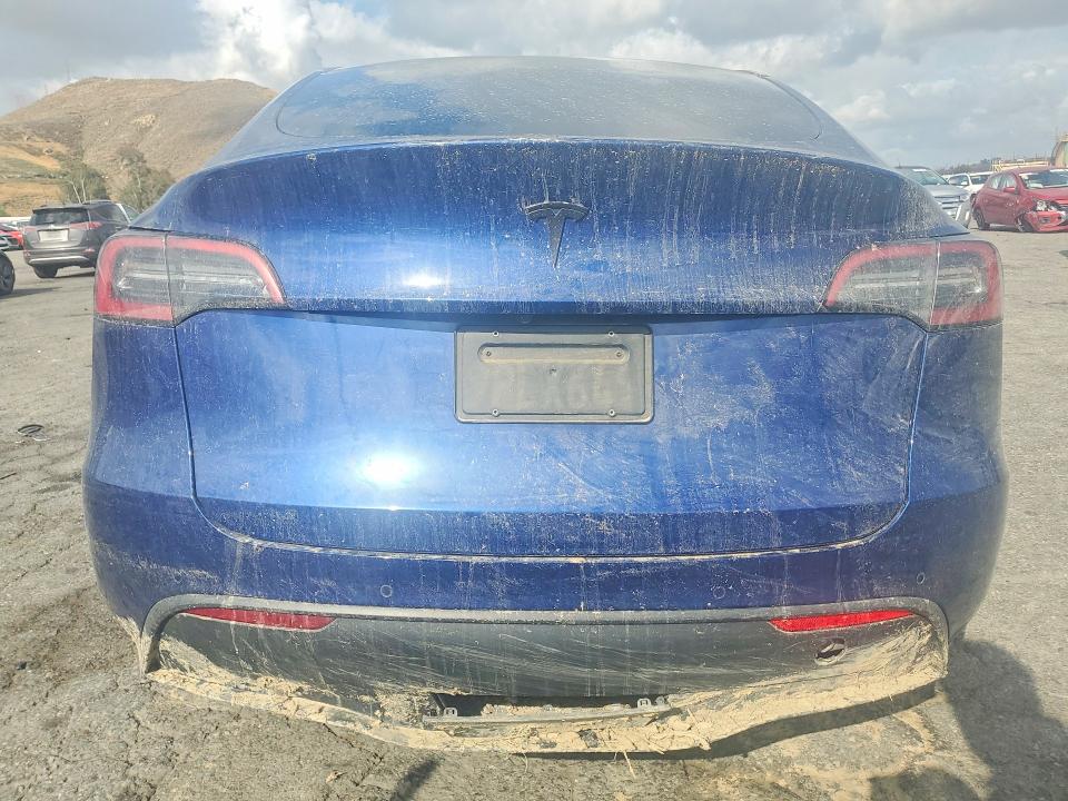 50710696 :رقم المزاد ، 5YJYGDEE4MF285769 vin ، 2021 Tesla Model Y مزاد بيع