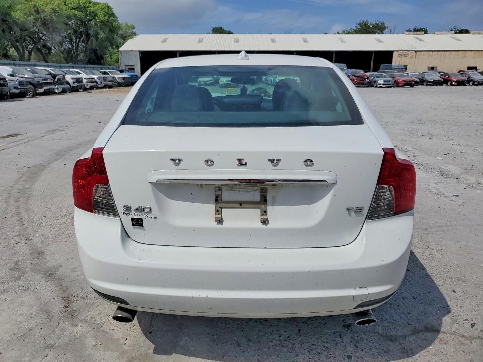 48364006 :رقم المزاد ، YV1672MS9B2550439 vin ، 2011 Volvo S40 مزاد بيع