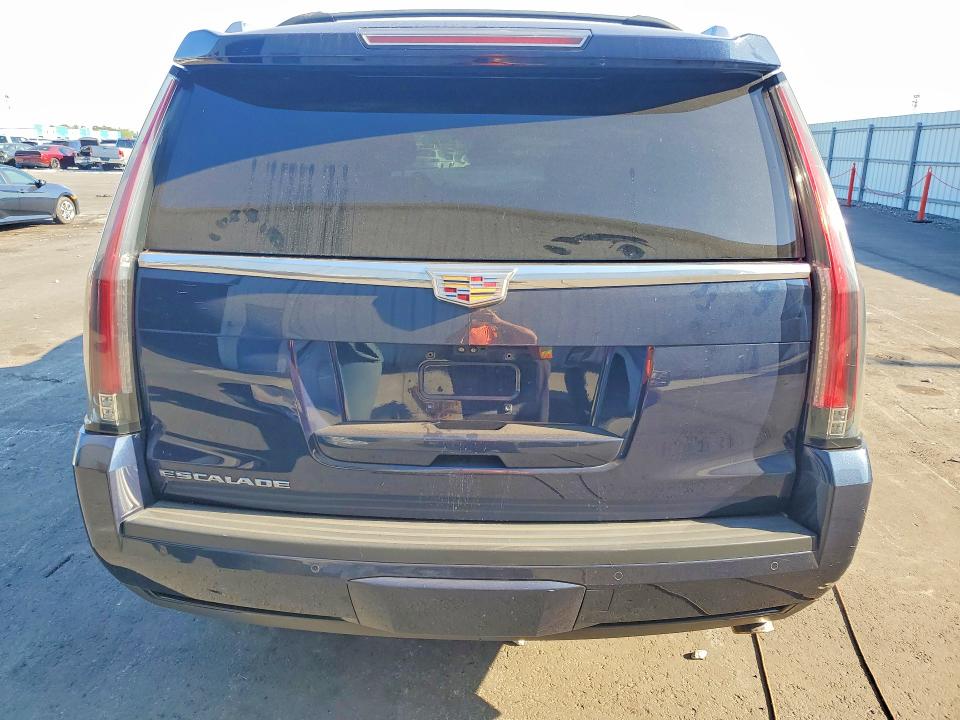 Продажа на аукционе авто 2017 Cadillac Escalade, vin: 1GYS4CKJ5HR168092, номер лота: 50668416