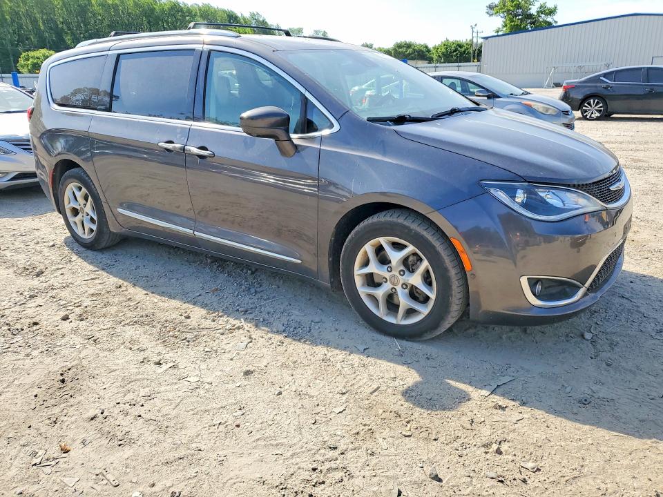 Продажа на аукционе авто 2018 Chrysler Pacifica, vin: 2C4RC1EG3JR106296, номер лота: 50968706