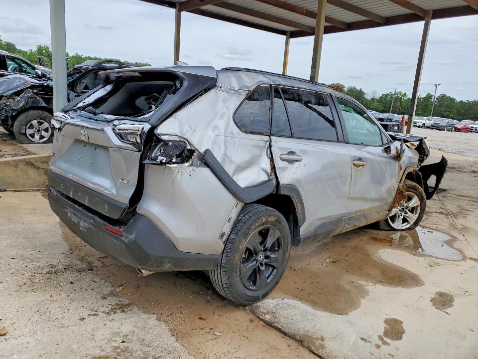 Продаж на аукціоні авто 2021 Toyota Rav4, vin: 2T3W1RFV3MW138244, номер лоту: 51041916