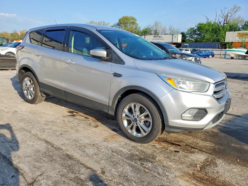 2017 Ford Escape მანქანა იყიდება აუქციონზე, vin: 1FMCU0G97HUA69709, აუქციონის ნომერი: 50323556