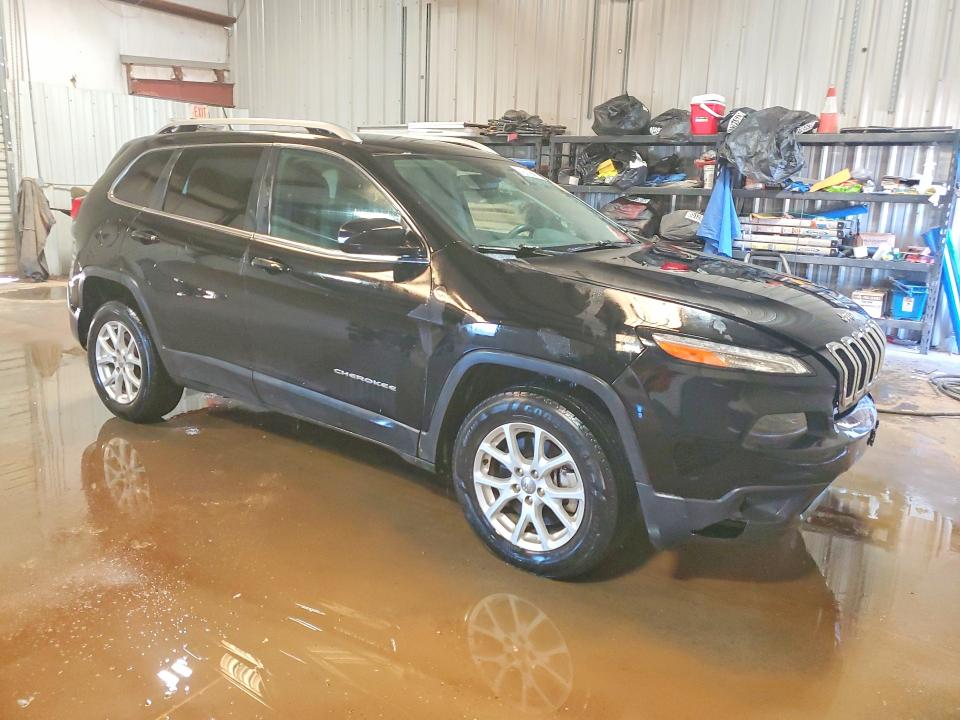 49089106 :رقم المزاد ، 1C4PJMCB2JD500493 vin ، 2018 Jeep Cherokee مزاد بيع