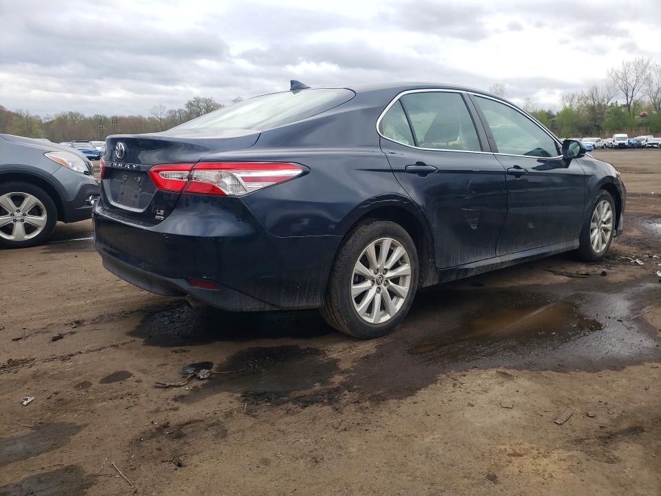 50675126 :رقم المزاد ، 4T1C11BK2LU003425 vin ، 2020 Toyota Camry مزاد بيع