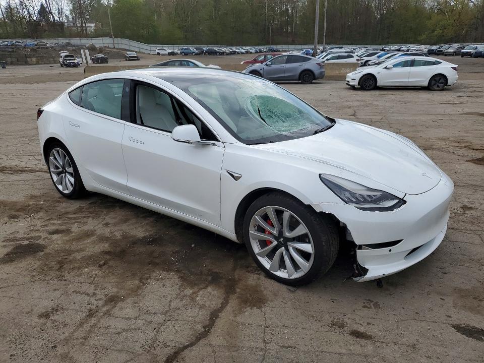 50590166 :رقم المزاد ، 5YJ3E1EB0KF494945 vin ، 2019 Tesla Model 3 مزاد بيع