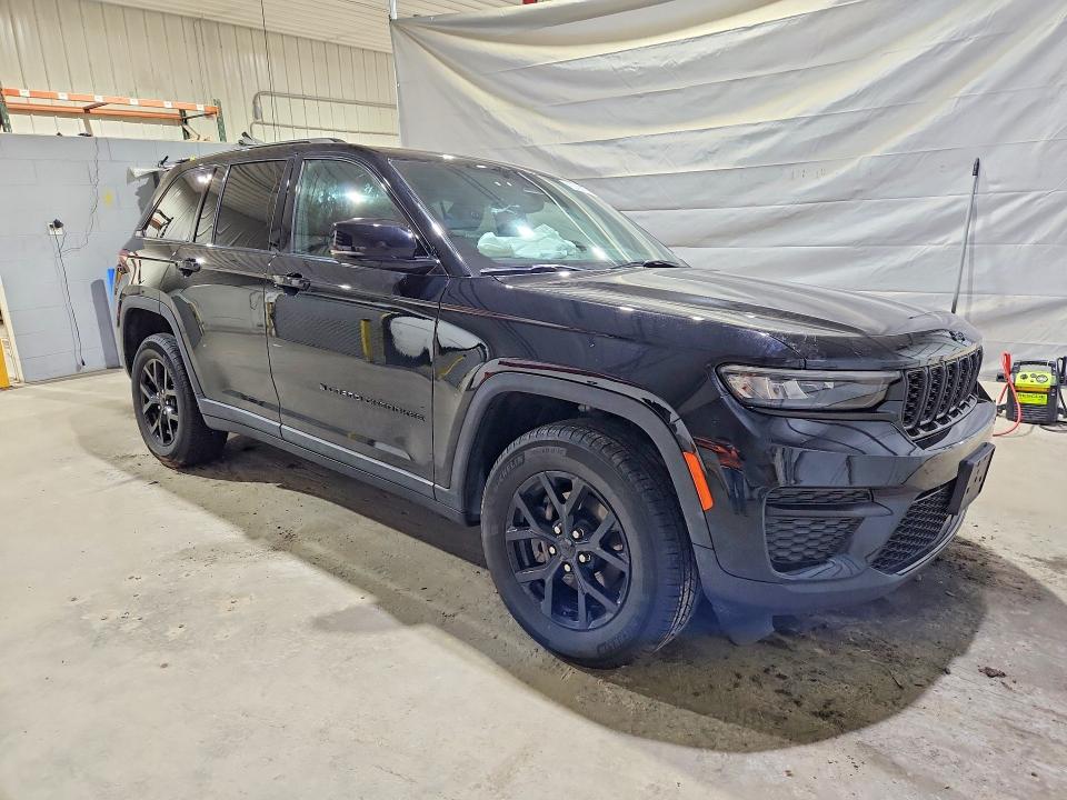 Продаж на аукціоні авто 2025 Jeep Grand Cherokee, vin: 1C4RJHAG8SC276569, номер лоту: 49048076