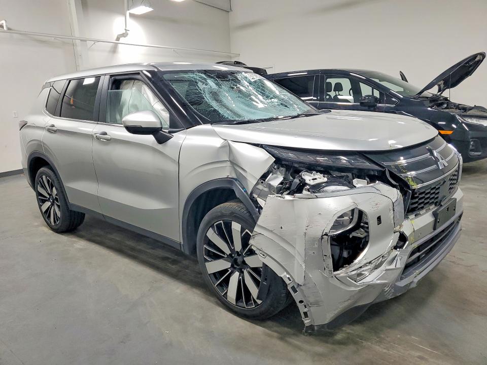 Продаж на аукціоні авто 2025 Mitsubishi Outlander, vin: JA4J4VA8XSZ015513, номер лоту: 48523496