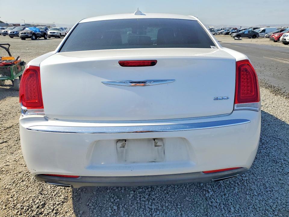 50322276 :رقم المزاد ، 2C3CCAAG2FH853451 vin ، 2015 Chrysler 300 مزاد بيع