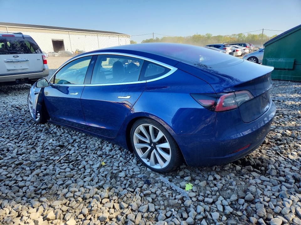 50878516 :رقم المزاد ، 5YJ3E1EA2JF009856 vin ، 2018 Tesla Model 3 مزاد بيع