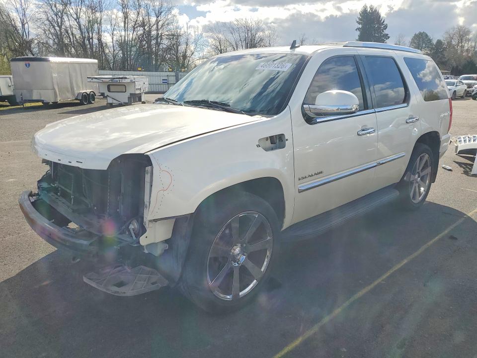 48501326 :رقم المزاد ، 1GYUKBEF2AR241439 vin ، 2010 Cadillac Escalade مزاد بيع