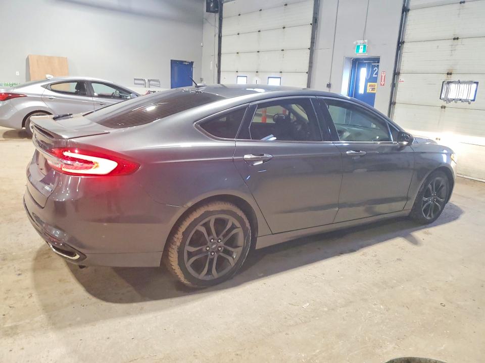 50349186 :رقم المزاد ، 3FA6P0T99JR215772 vin ، 2018 Ford Fusion مزاد بيع