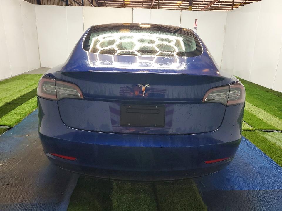 51532186 :رقم المزاد ، 5YJ3E1EA1NF369495 vin ، 2022 Tesla Model 3 مزاد بيع