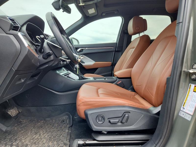 50512236 :رقم المزاد ، WA1DECF32L1113592 vin ، 2020 Audi Q3 مزاد بيع