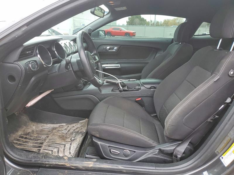 42007616 :رقم المزاد ، 1FA6P8AM8H5318653 vin ، 2017 Ford Mustang مزاد بيع