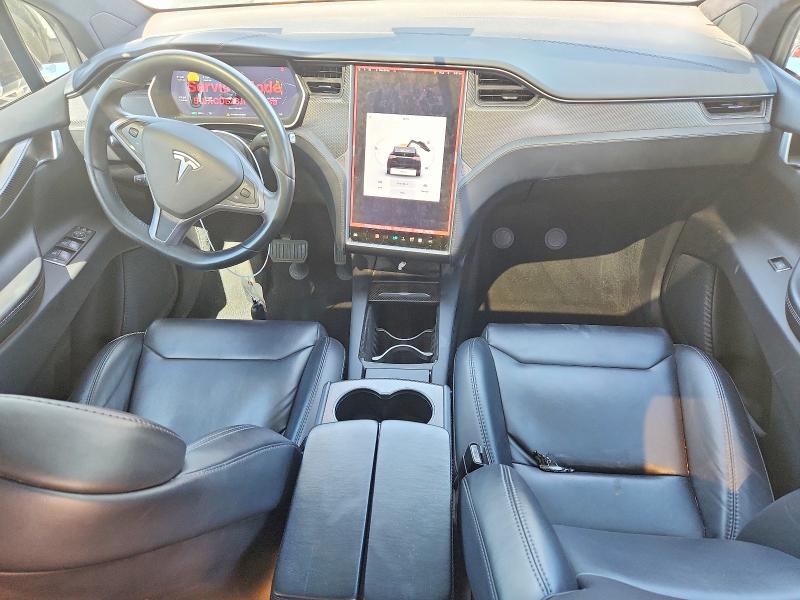 48959756 :رقم المزاد ، 5YJXCDE23JF103889 vin ، 2018 Tesla Model X مزاد بيع