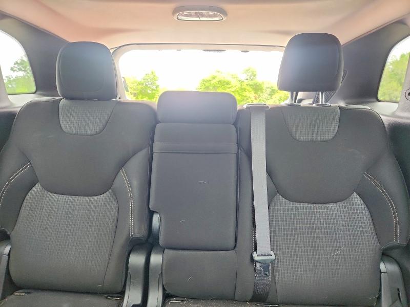 48820456 :رقم المزاد ، 1C4PJLCB0HW650725 vin ، 2017 Jeep Cherokee مزاد بيع
