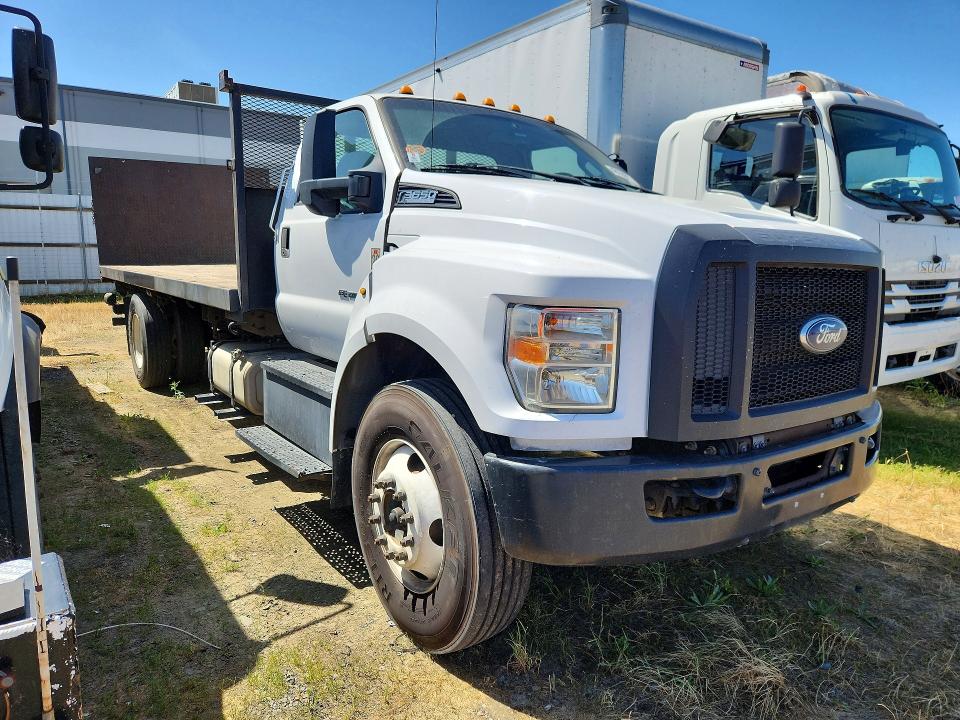 48126976 :رقم المزاد ، 1FDWF6DC8HDB00685 vin ، 2017 Ford F650 مزاد بيع