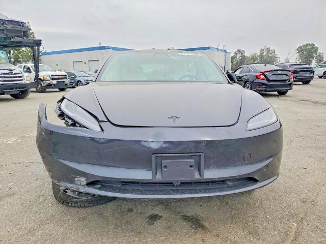 47987886 :رقم المزاد ، 5YJ3E1EAXTF125499 vin ، 2026 Tesla Model 3 مزاد بيع