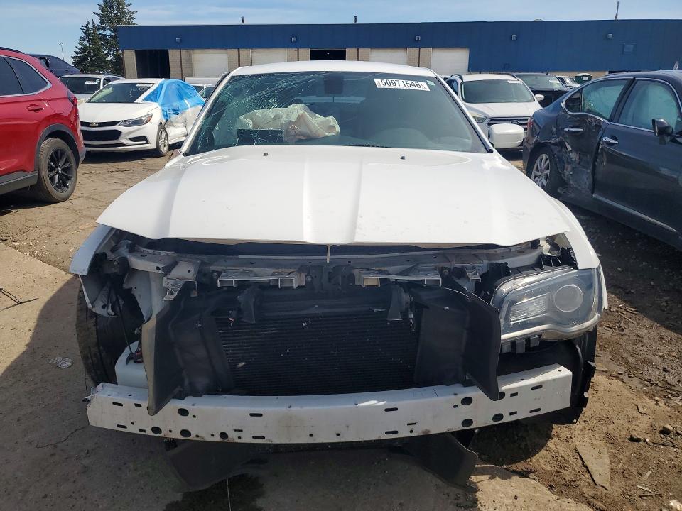 2016 Chrysler 300 მანქანა იყიდება აუქციონზე, vin: 2C3CCABG0GH269906, აუქციონის ნომერი: 50971546