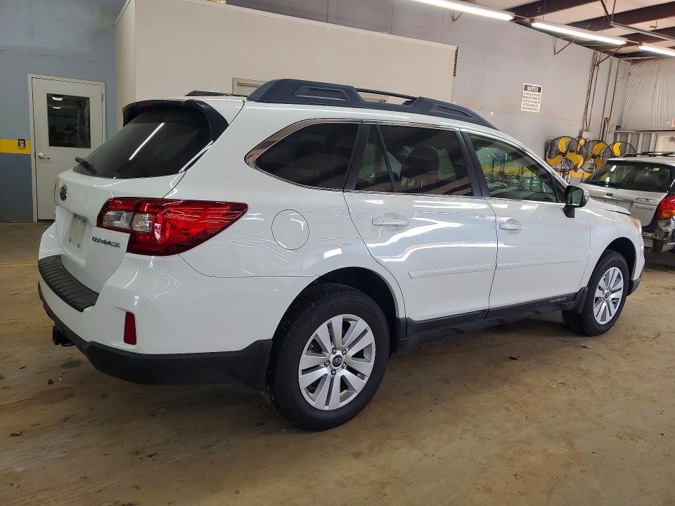 2015 Subaru Outback მანქანა იყიდება აუქციონზე, vin: 4S4BSBFC3F3340763, აუქციონის ნომერი: 51831426