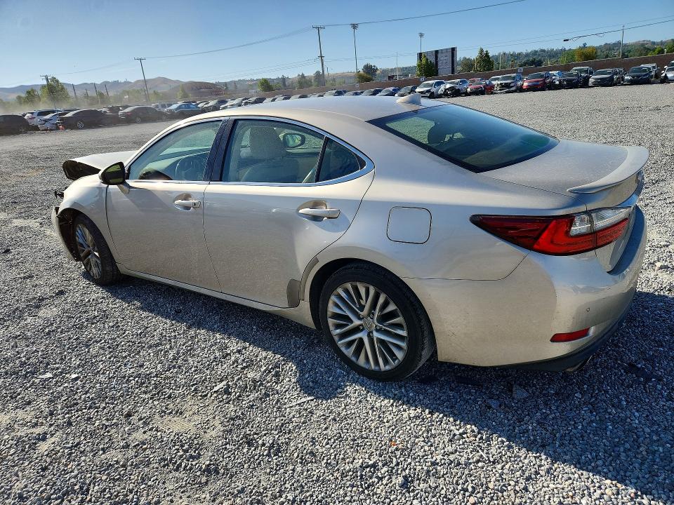 51270276 :رقم المزاد ، JTHBK1GG0G2223695 vin ، 2016 Lexus Es مزاد بيع