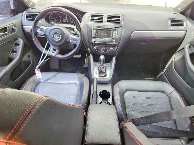 49138876 :رقم المزاد ، 3VW467AJ0DM255540 vin ، 2013 Volkswagen Jetta مزاد بيع