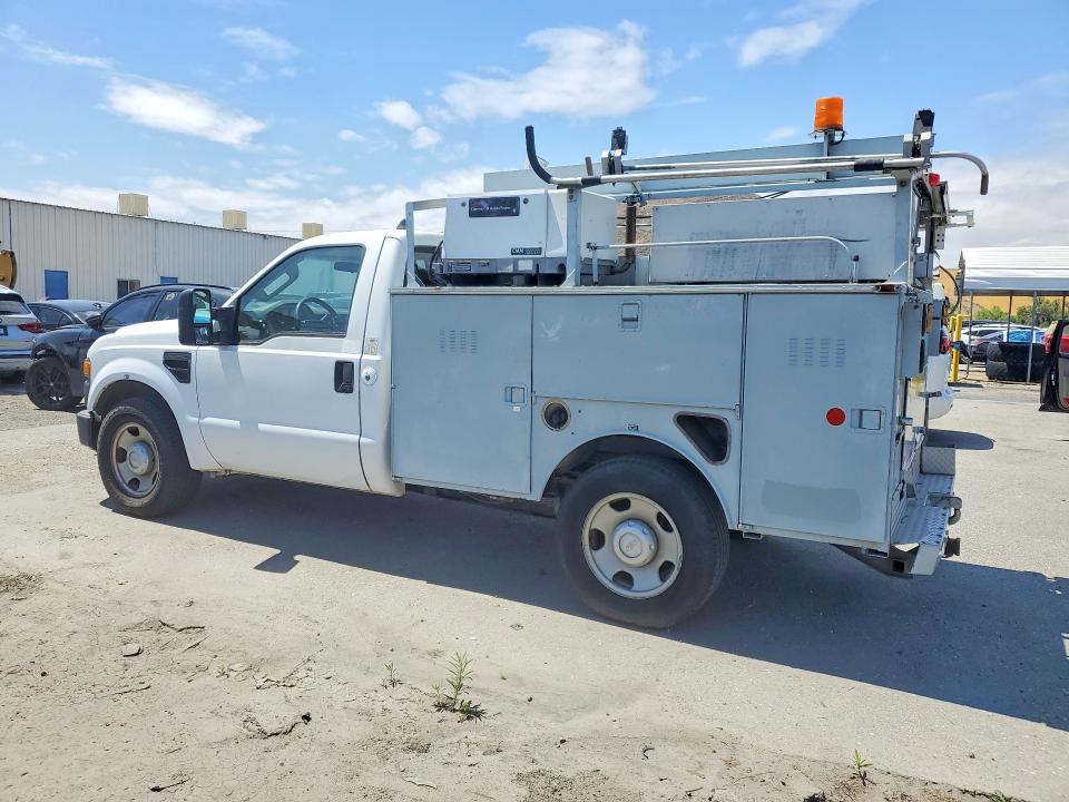 75226595 :رقم المزاد ، 1FTWF30528EA29441 vin ، 2008 Ford F350 مزاد بيع