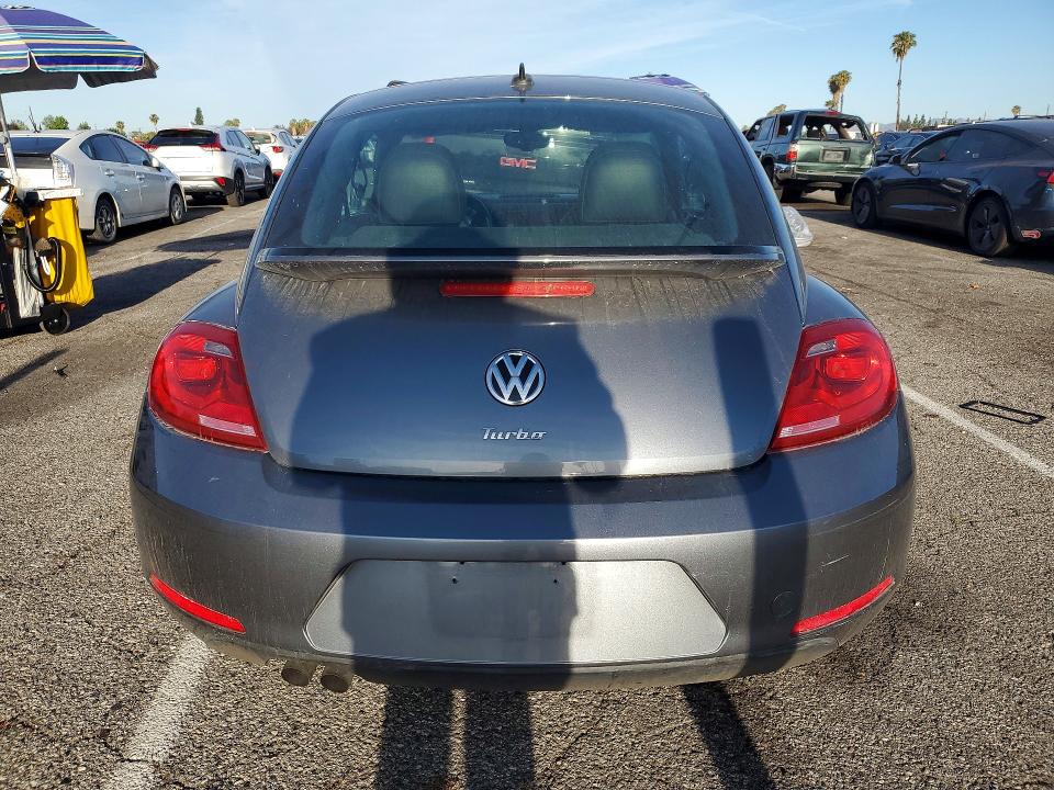 50853916 :رقم المزاد ، 3VWJ07AT4GM633840 vin ، 2016 Volkswagen Beetle مزاد بيع
