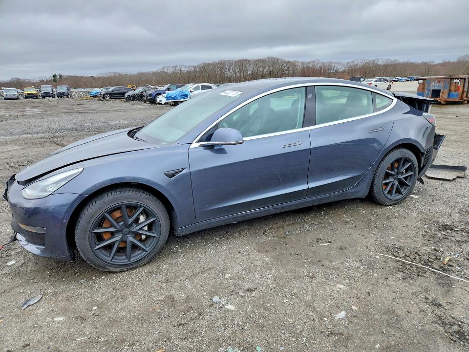 48232776 :رقم المزاد ، 5YJ3E1EB4KF477291 vin ، 2019 Tesla Model 3 مزاد بيع