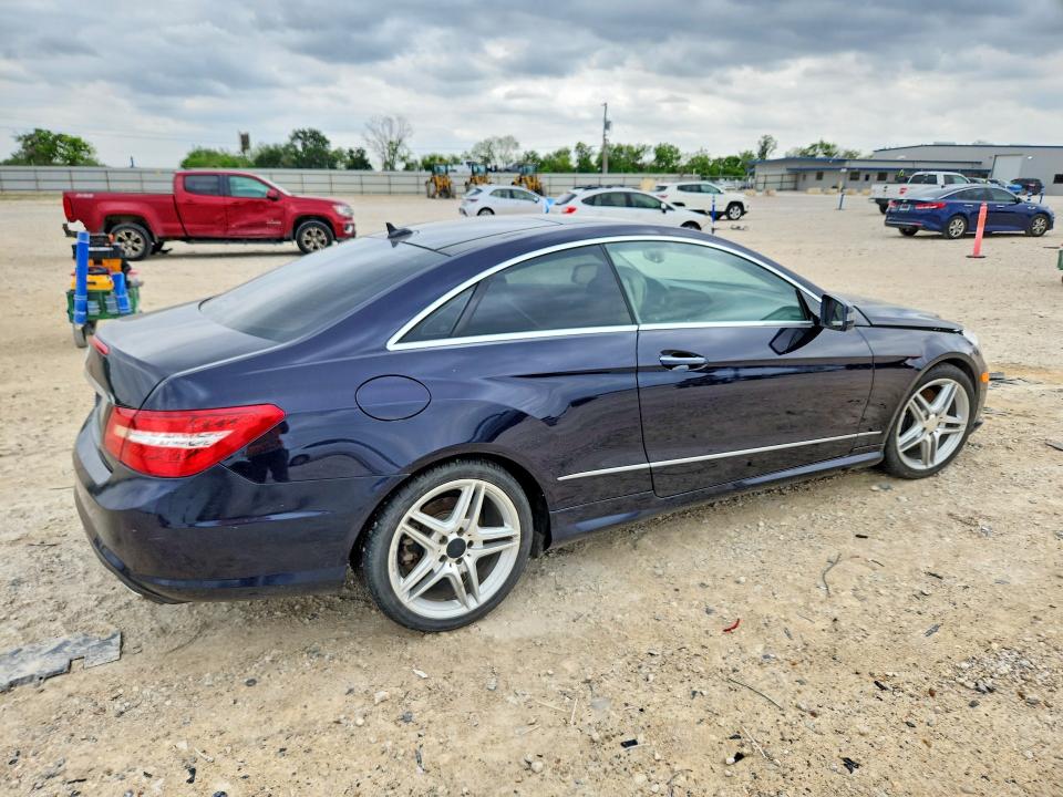 2011 Mercedes-benz E მანქანა იყიდება აუქციონზე, vin: WDDKJ7CB5BF070627, აუქციონის ნომერი: 50140496