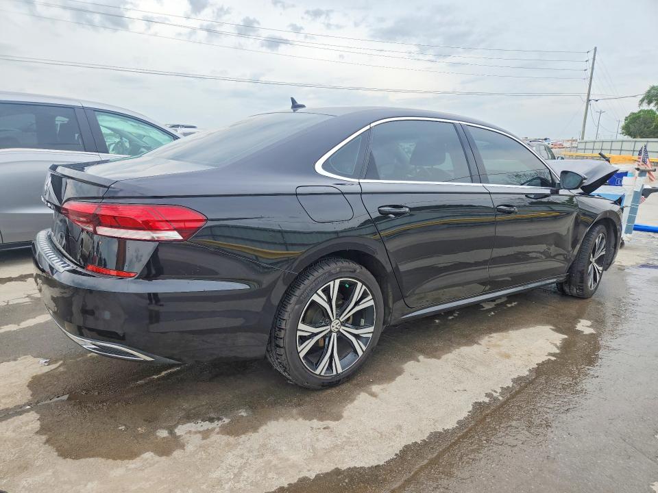 51321856 :رقم المزاد ، 1VWSA7A31MC016734 vin ، 2021 Volkswagen Passat مزاد بيع