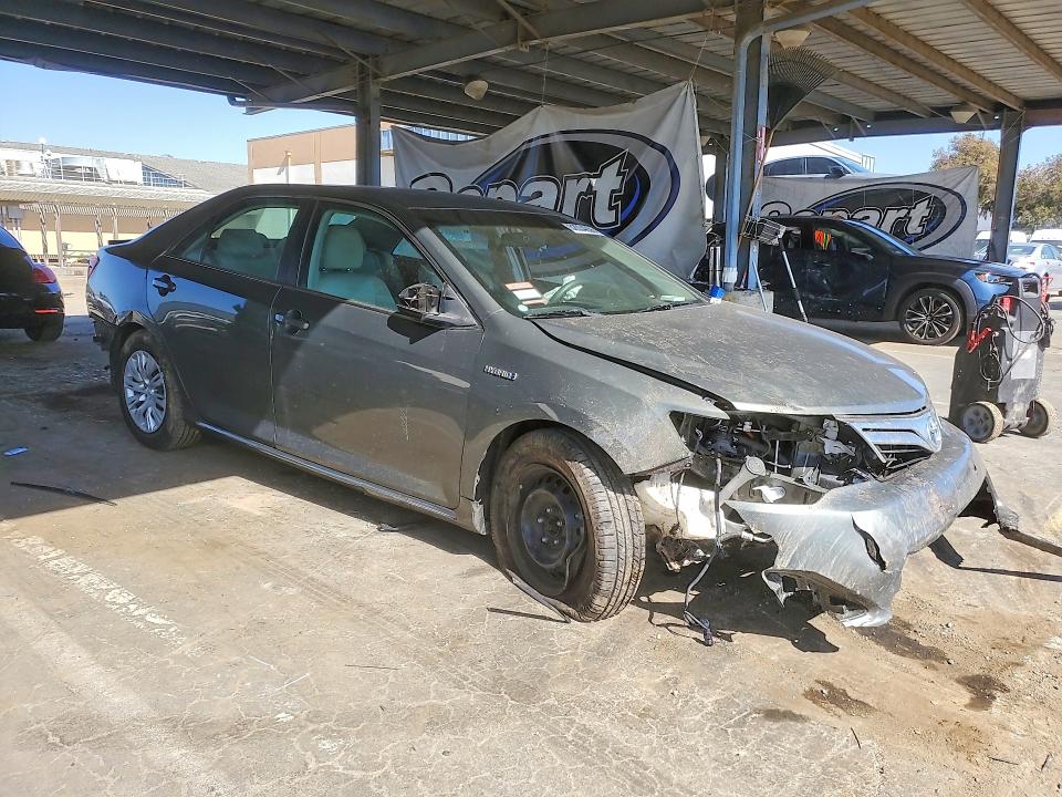 52034056 :رقم المزاد ، 4T1BD1FKXDU069865 vin ، 2013 Toyota Camry Hybrid مزاد بيع