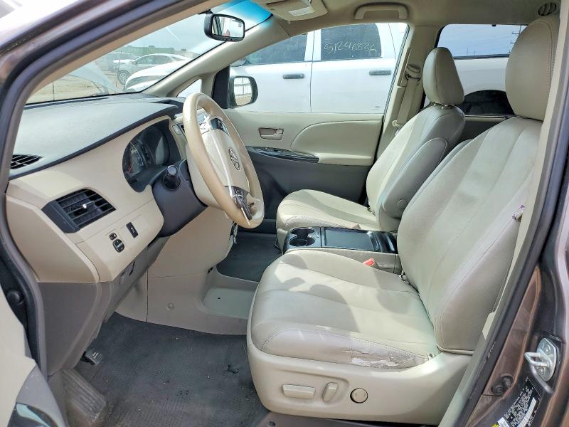 51280536 :رقم المزاد ، 5TDKK3DC9BS025553 vin ، 2011 Toyota Sienna مزاد بيع