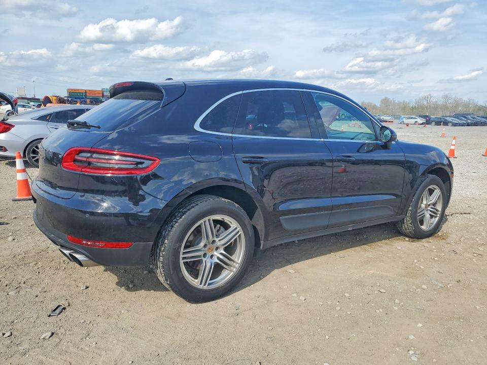 49411726 :رقم المزاد ، WP1AB2A50FLB54220 vin ، 2015 Porsche Macan مزاد بيع