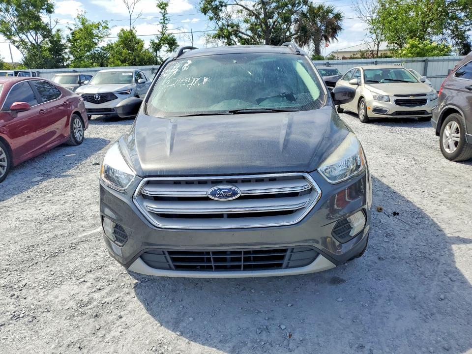 Продажа на аукционе авто 2018 Ford Escape, vin: 1FMCU0GD4JUA65689, номер лота: 49639586