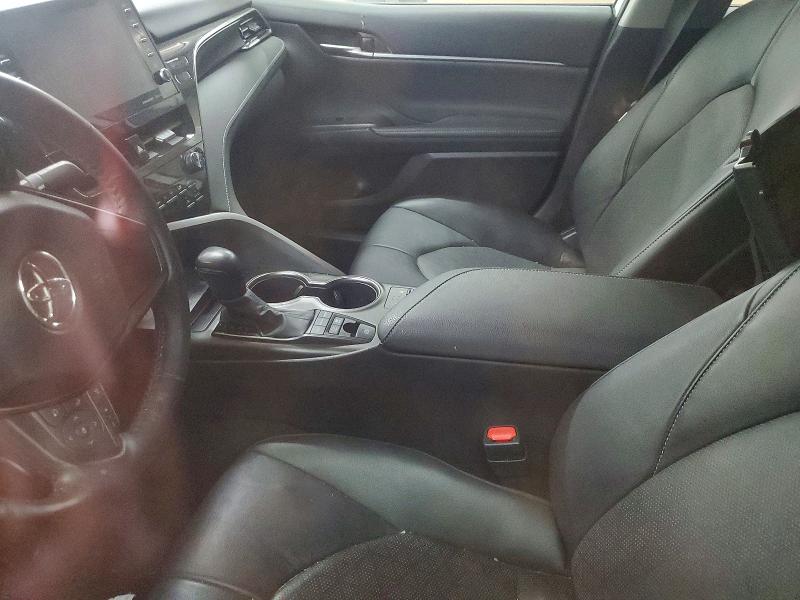 48504276 :رقم المزاد ، 4T1K31AK0NU033257 vin ، 2022 Toyota Camry Hybrid مزاد بيع