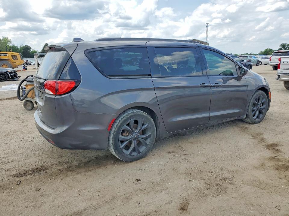 Продажа на аукционе авто 2018 Chrysler Pacifica, vin: 2C4RC1FG6JR356825, номер лота: 50889066