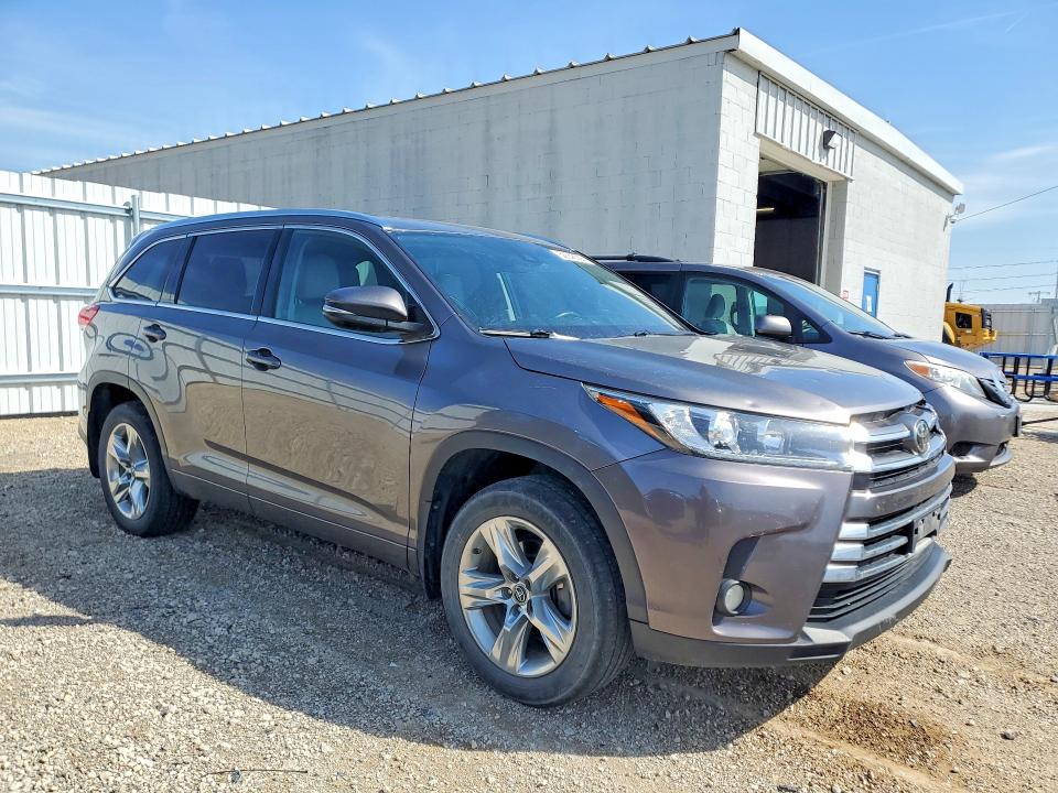 2017 Toyota Highlander მანქანა იყიდება აუქციონზე, vin: 5TDDZRFH0HS453469, აუქციონის ნომერი: 50048326