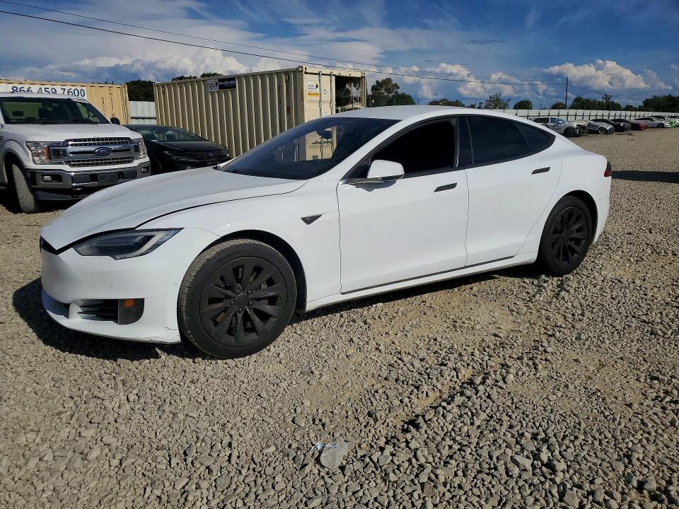 49343306 :رقم المزاد ، 5YJSA1E19GF157972 vin ، 2016 Tesla Model S مزاد بيع