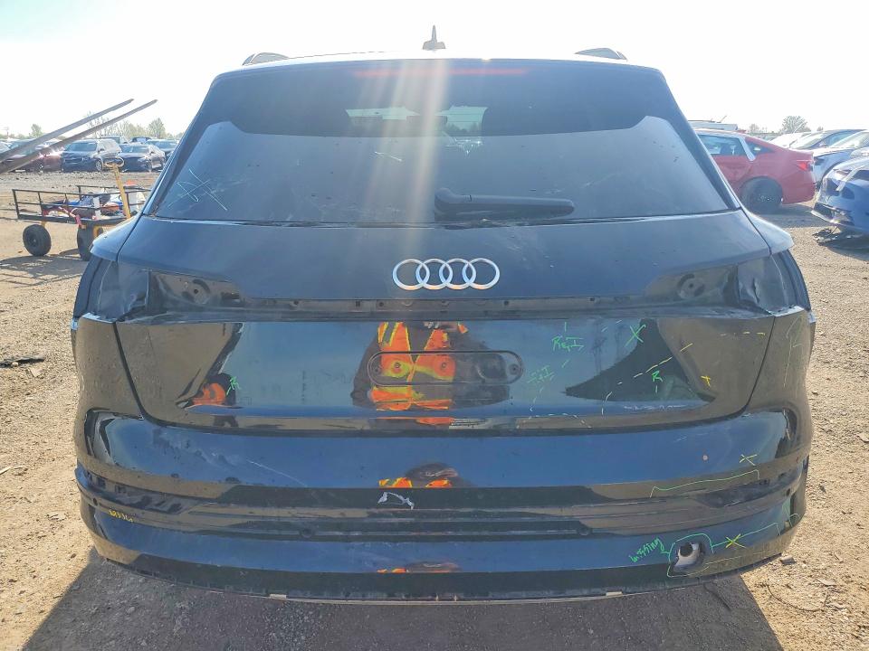 Продажа на аукционе авто 2021 Audi E-tron, vin: WA1AAAGE6MB024011, номер лота: 49447356